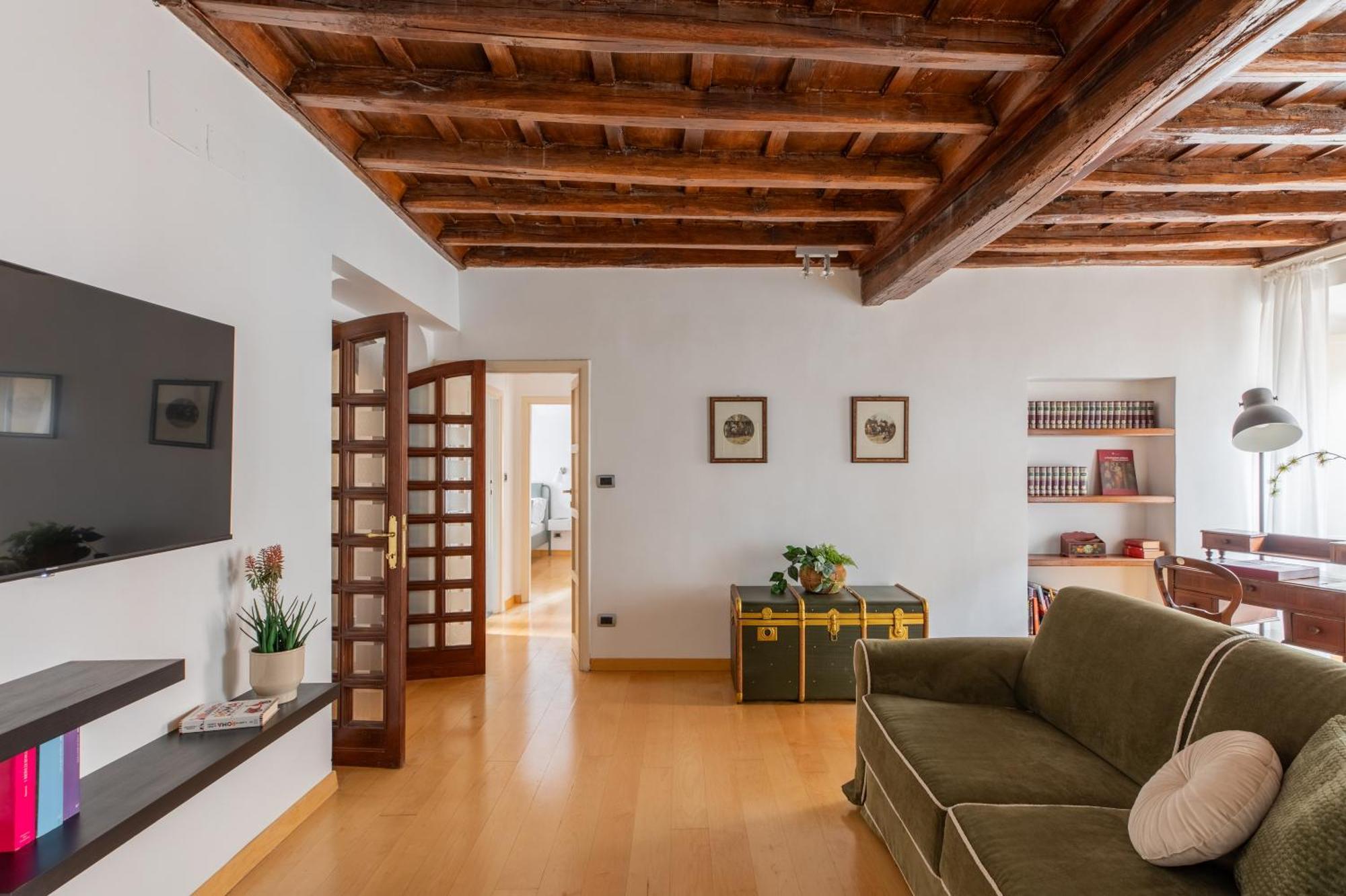 Iflat Trevi's Paradise Apartment